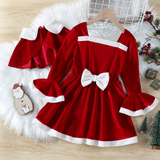 Robe de Noël mignonne avec nœud et cape de couleur unie