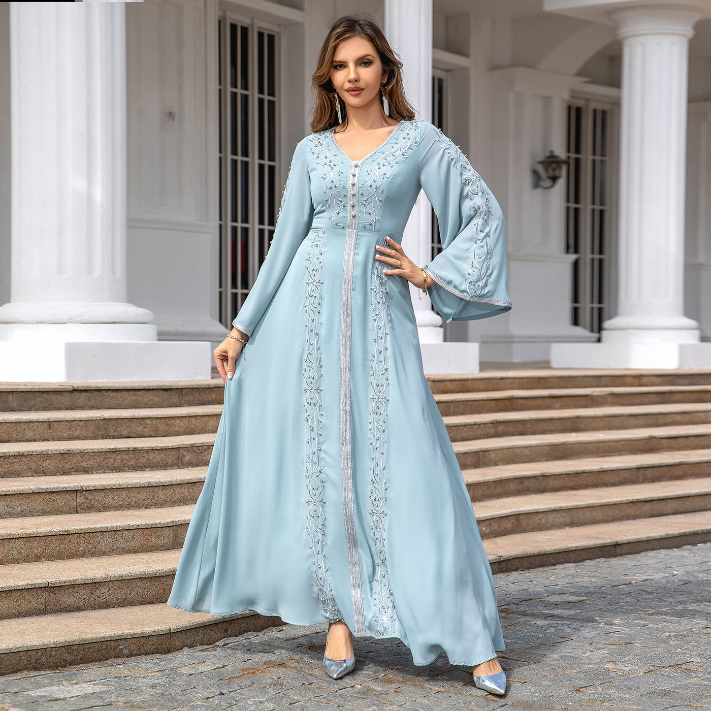 Robe brodée de loisirs pour femmes