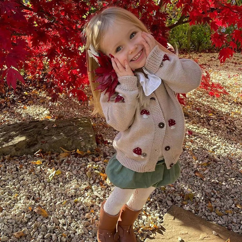 Cardigan tricoté en forme de champignon brodé à la main pour enfants