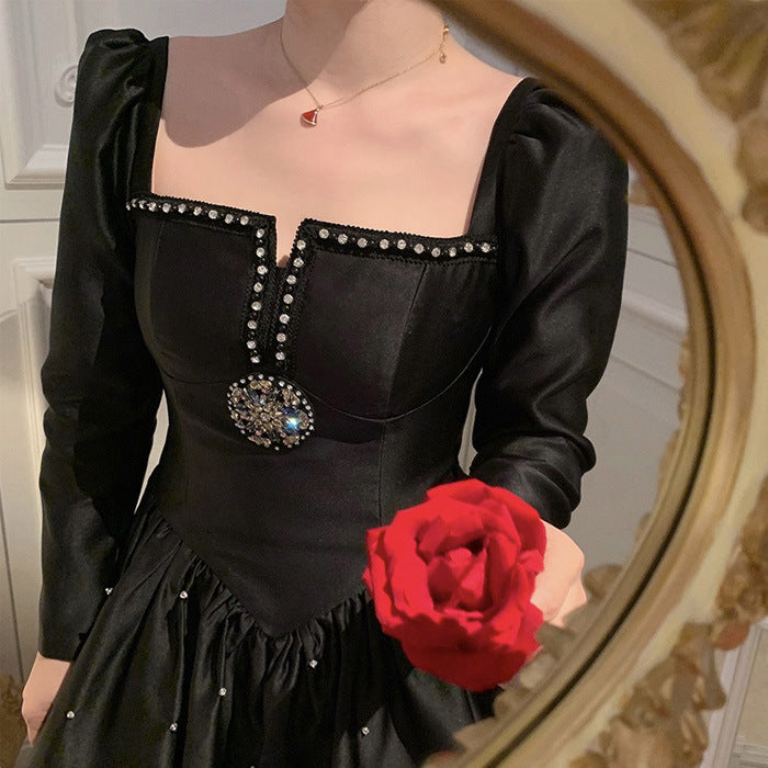 Petite robe noire rétro pour femmes, industrie lourde