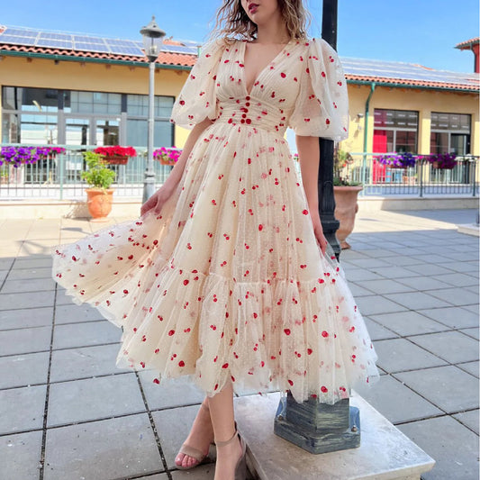 Robe de broderie personnalisée à la mode pour femmes