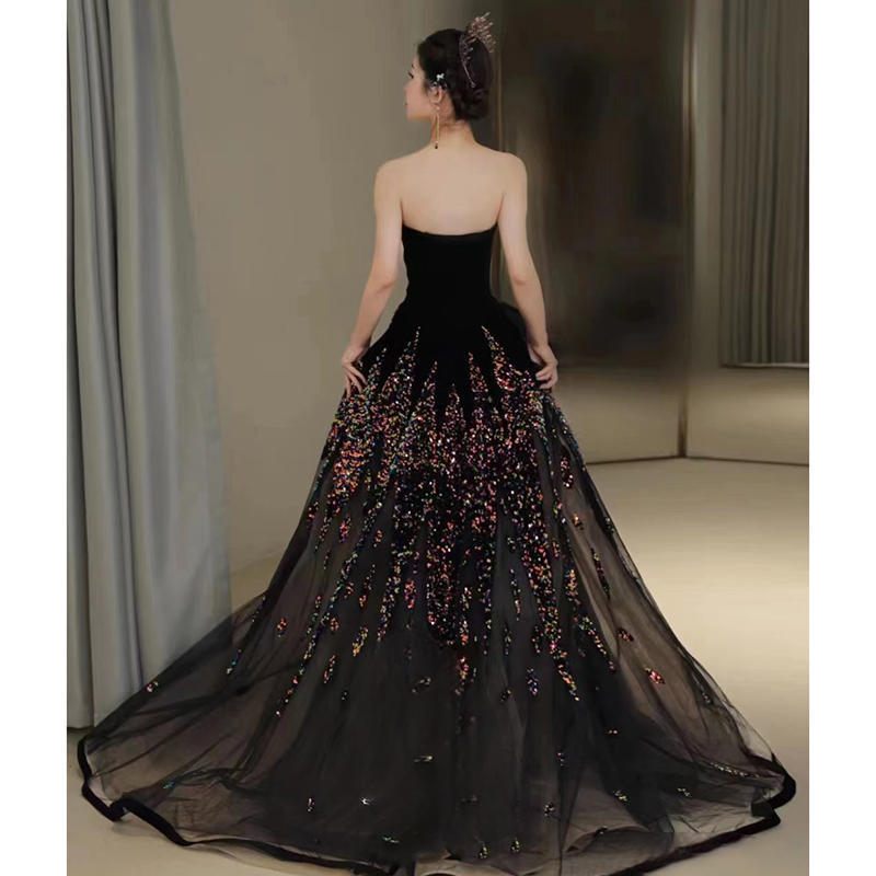 Robe de soirée plongeante à tempérament de mode pour femmes