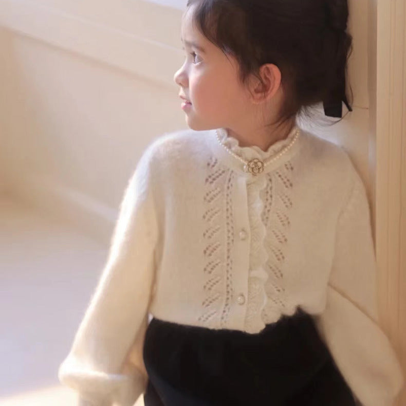 Girls Elegant Pearl Button Lace Long Sleeve Top