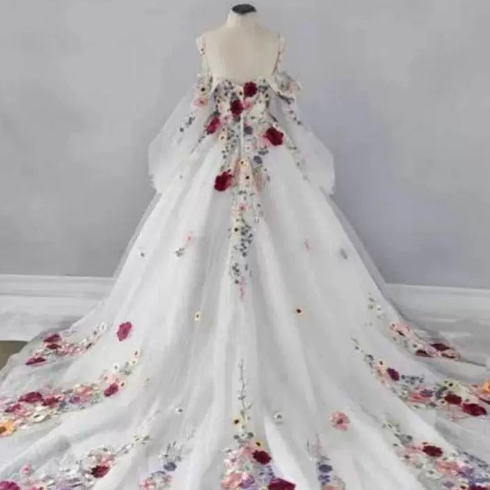 Robe de banquet en fil de bienvenue à fleurs exquises