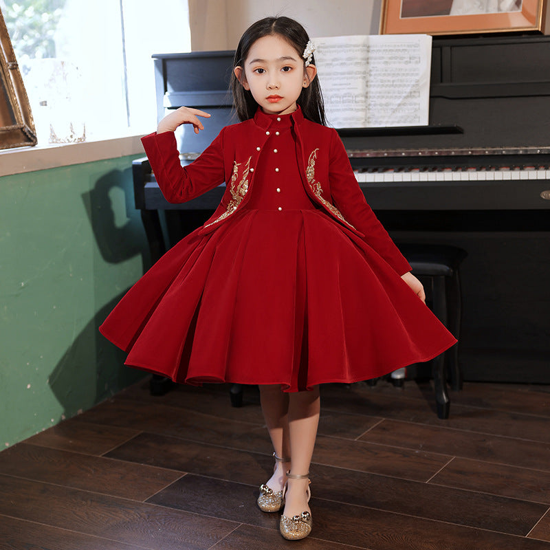 Vestidos para niñas para mostrar interpretación de piano.