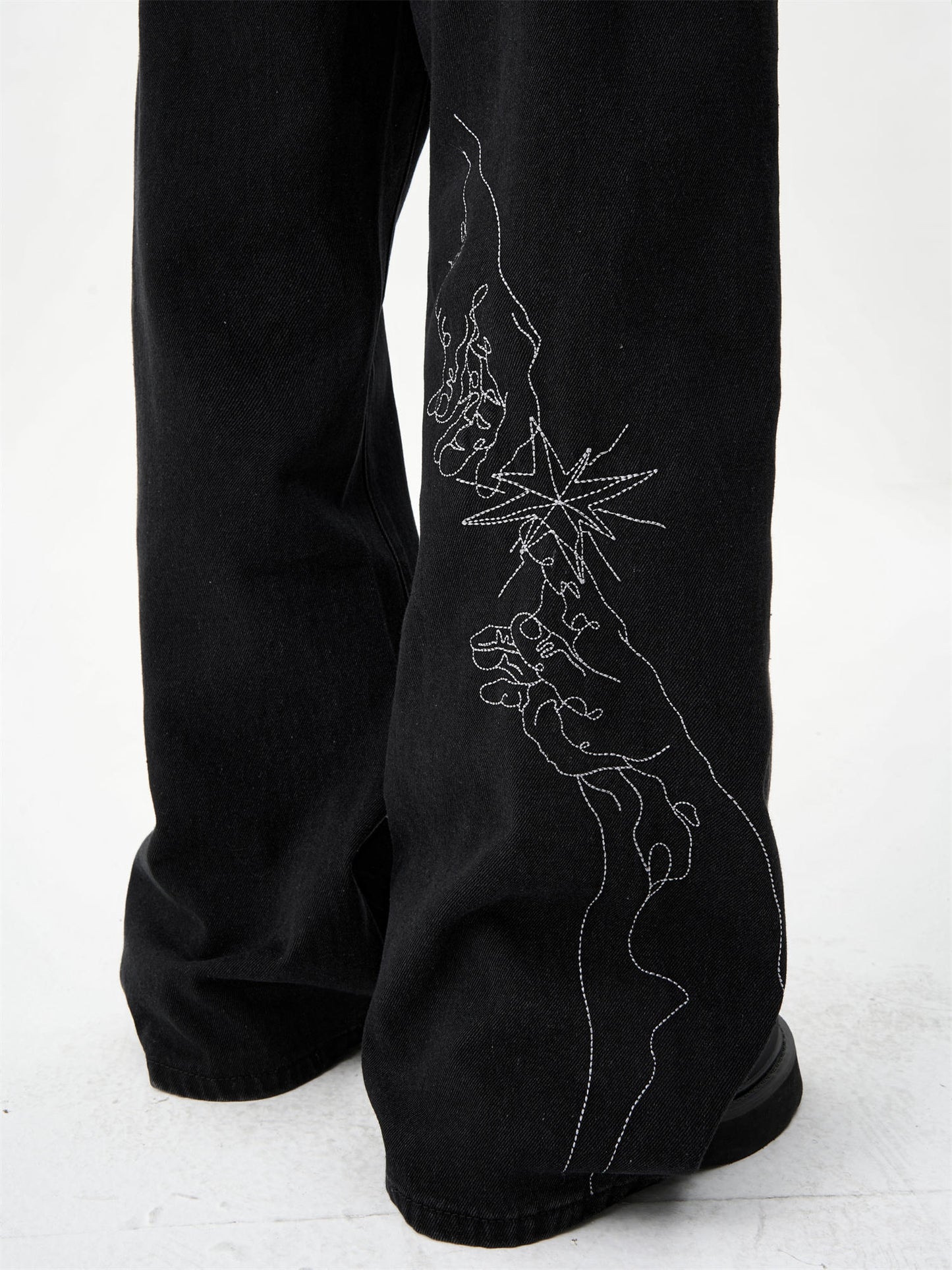 Women's Loose Hand-painted Embroidered Straight Jeans