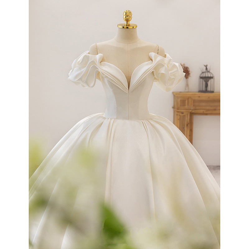 Petite robe de mariée haut de gamme pour mariée française