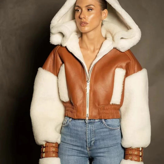 Manteau court en fourrure d'agneau d'une seule pièce pour femmes