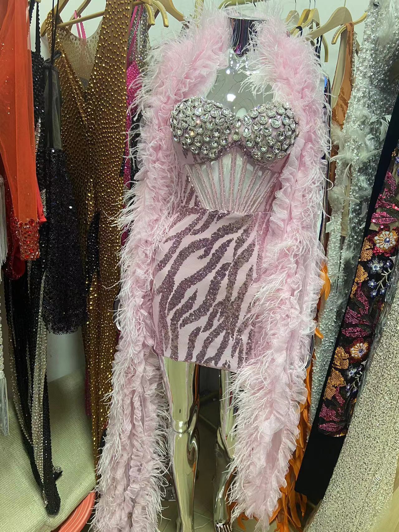 Vestido de tubo bordado con lentejuelas y diamantes de imitación a la moda para mujer